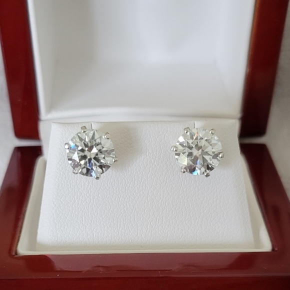 New 4ct Certified Moissanite Stud Earrings - Picture 2 of 10